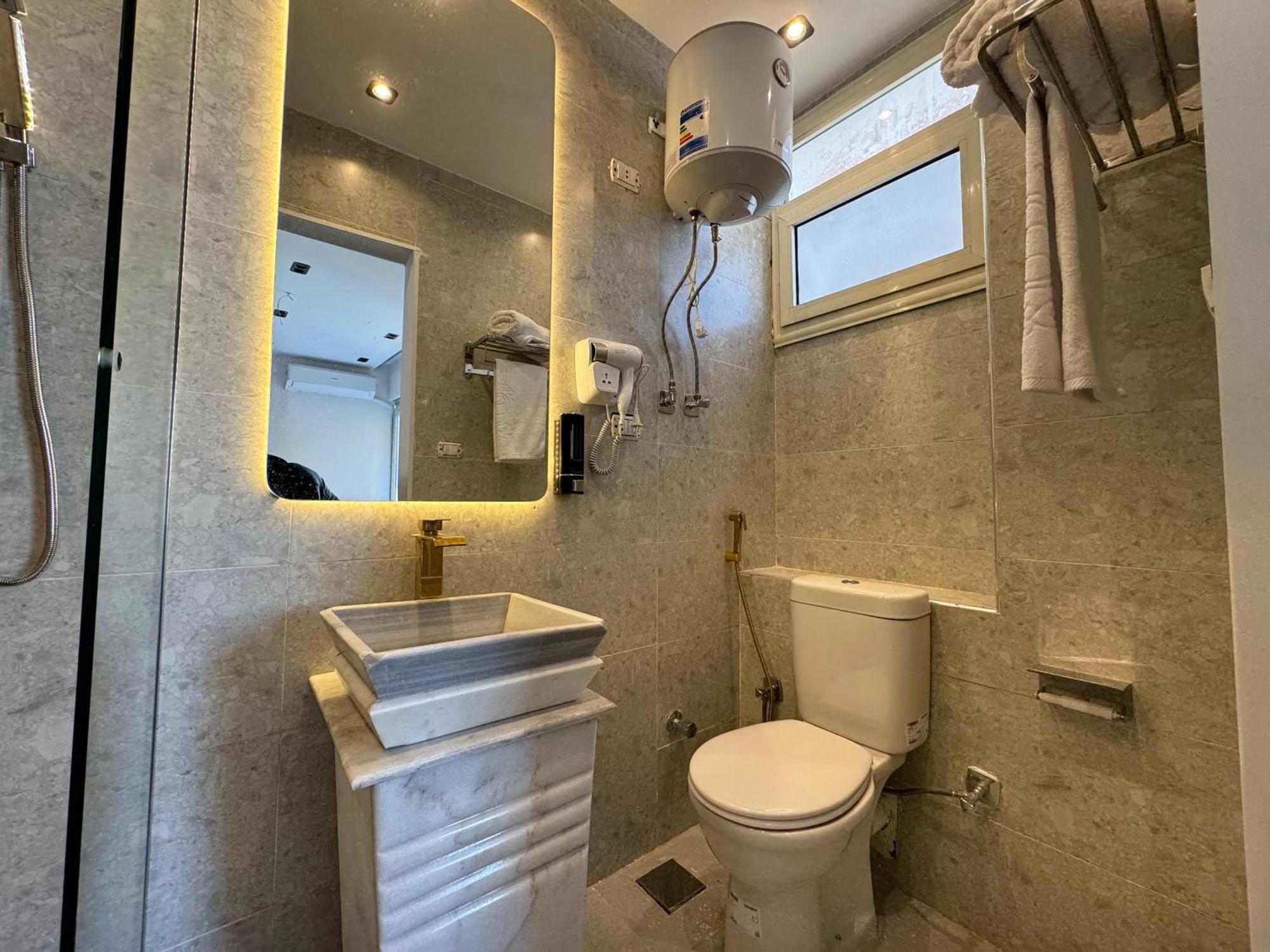 New White Pyramids Inn Ghatati Exterior foto
