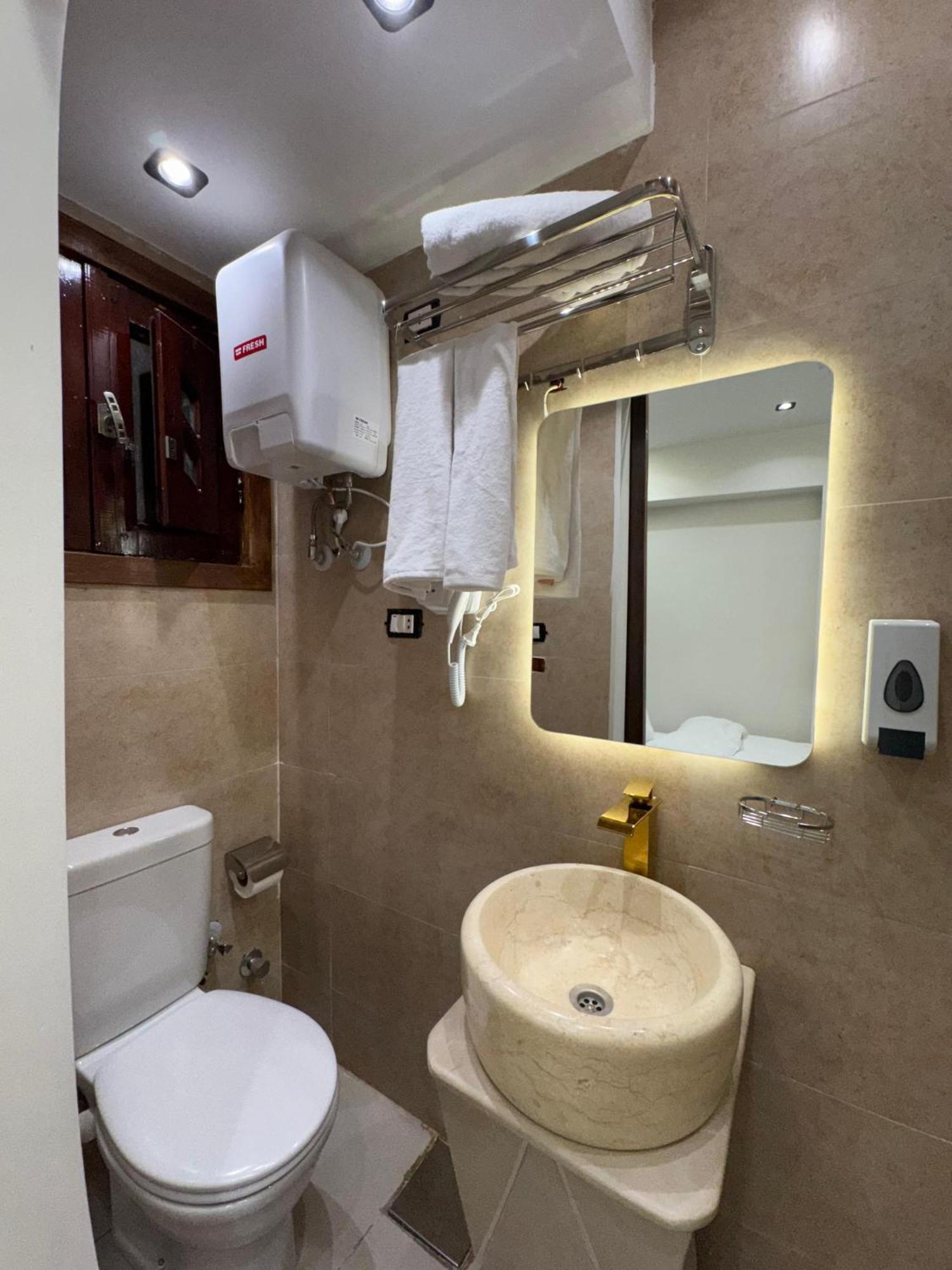 New White Pyramids Inn Ghatati Exterior foto